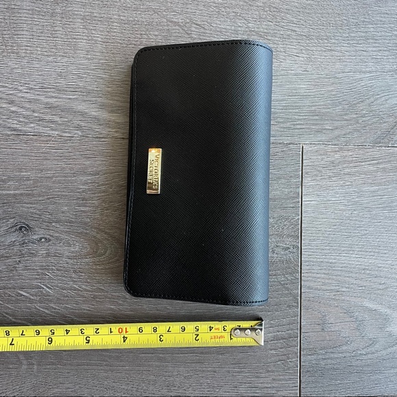 NWOT Victoria’s Secret Wallet/ Belt Bag - Picture 7 of 8